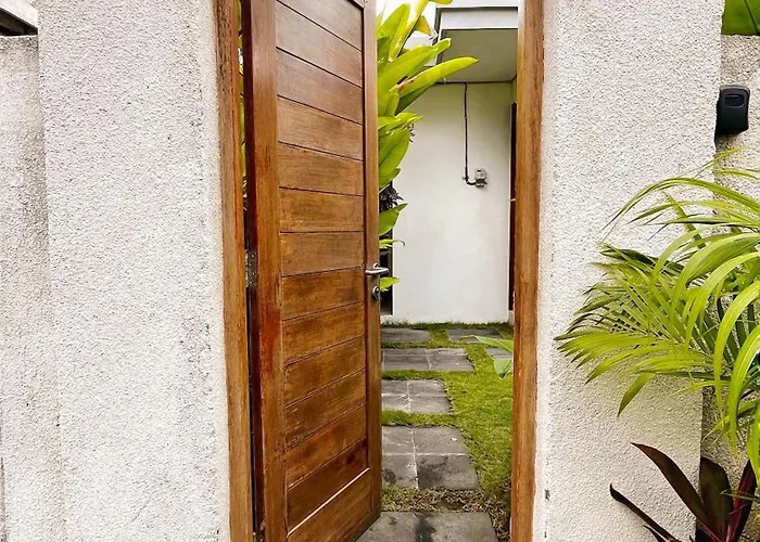 Seseh Beach-twin Celestine Ensuite Bedroom 2 In Shared Villa-650m To